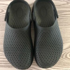 Woman’s Croc Shoes
